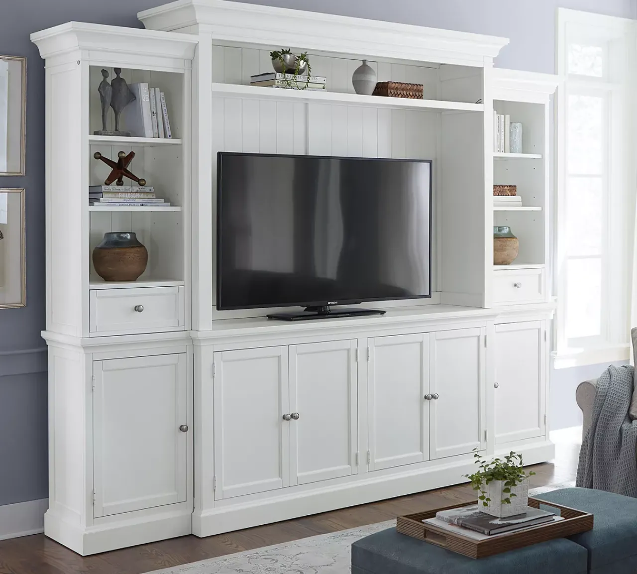 Havertys Arlington Entertainment Wall Outlet