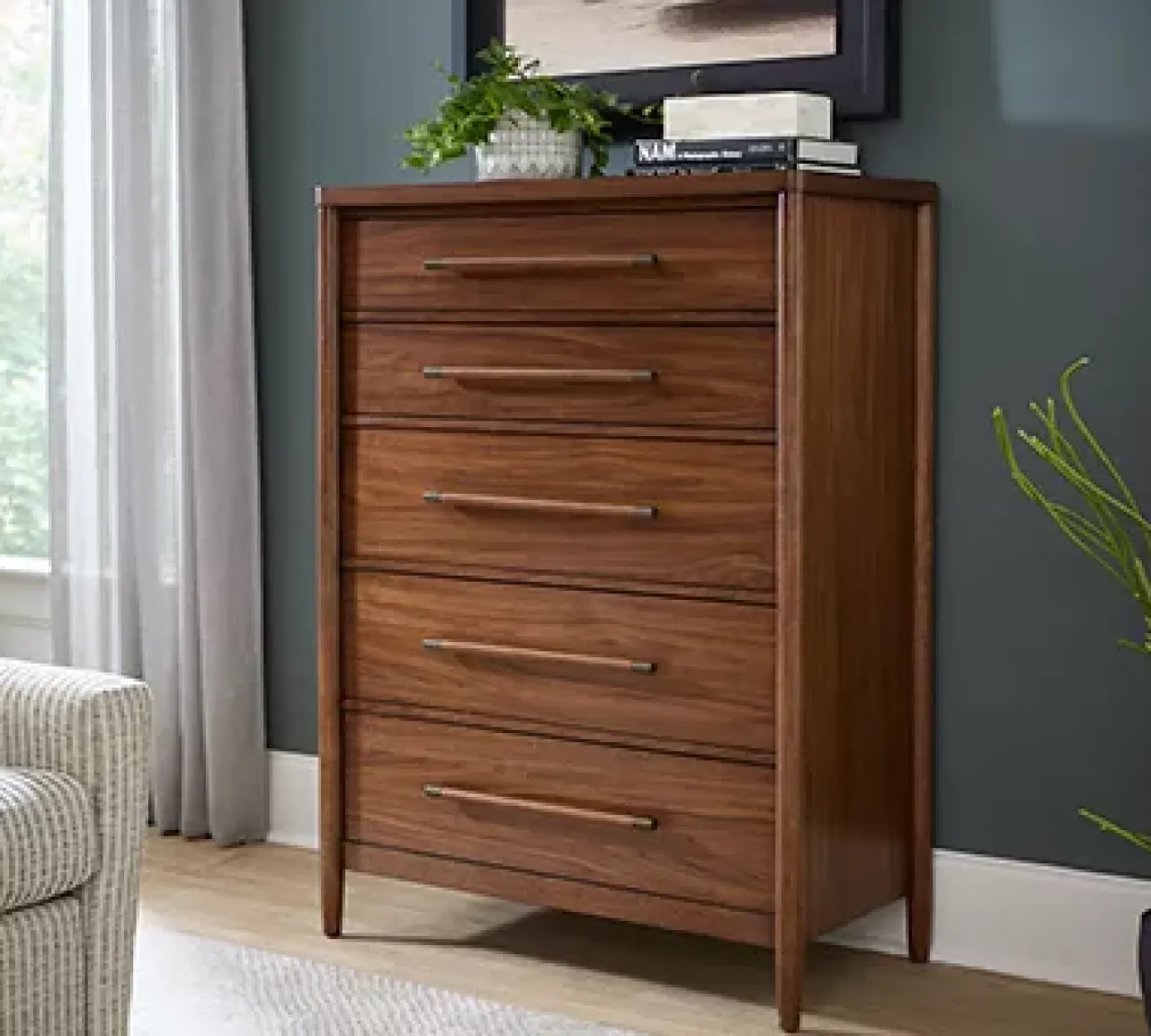 Havertys Ashford Park Chest Classic Walnut Hot