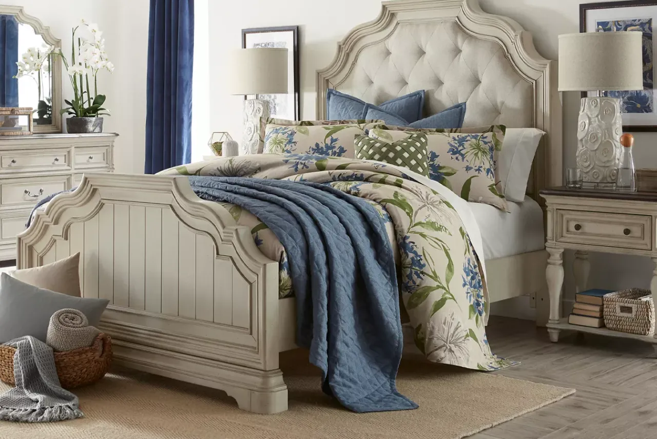 Havertys Beaufort Coverlet Ensemble Hot