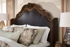 Havertys Damask Duvet/Coverlet Hot