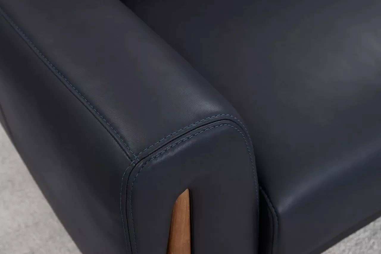 Havertys Devon Manual Recliner Clearance