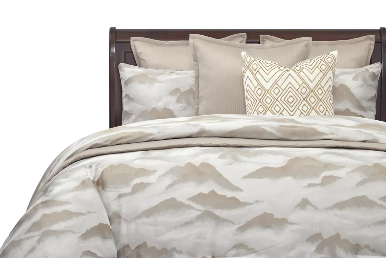Havertys Evana Comforter Ensemble