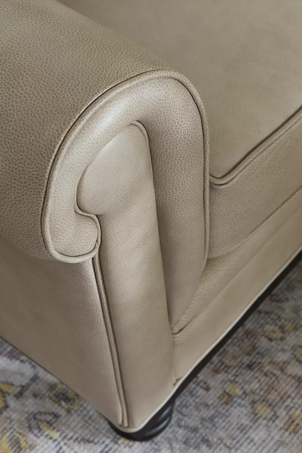 Havertys Hartford Sofa Clearance
