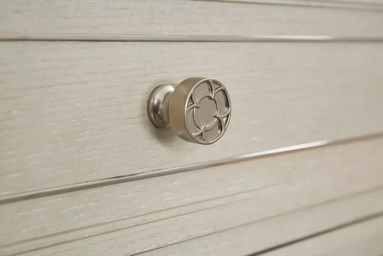 Havertys Hyde Park Master Chest Heather Grey Outlet