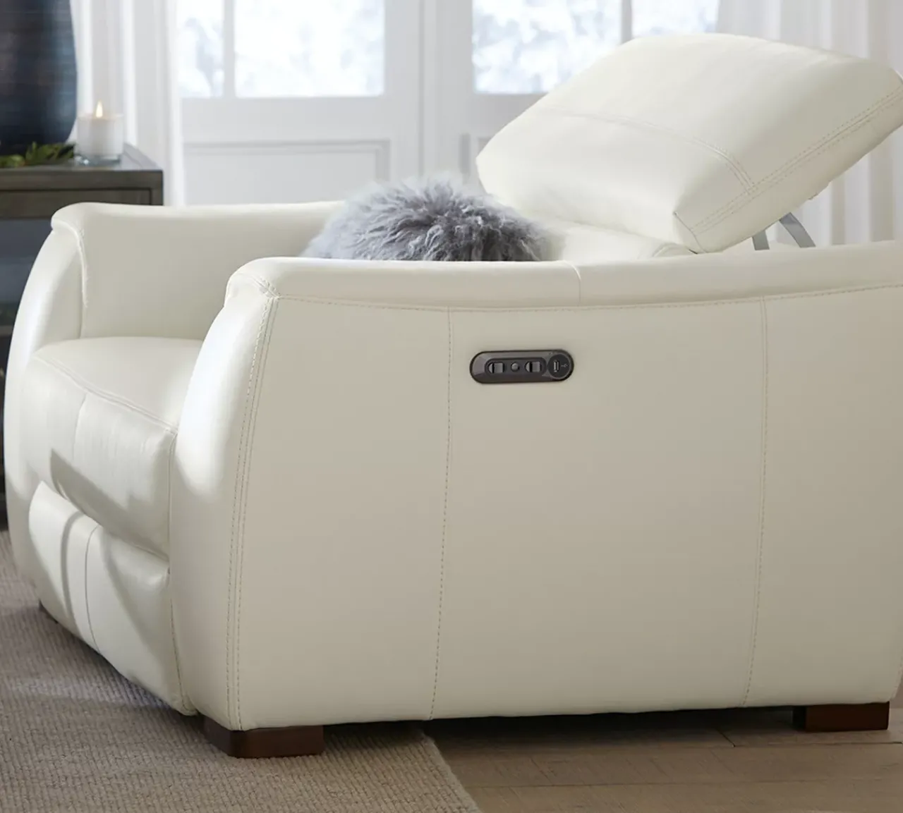 Havertys Leo Recliner Optical White Discount