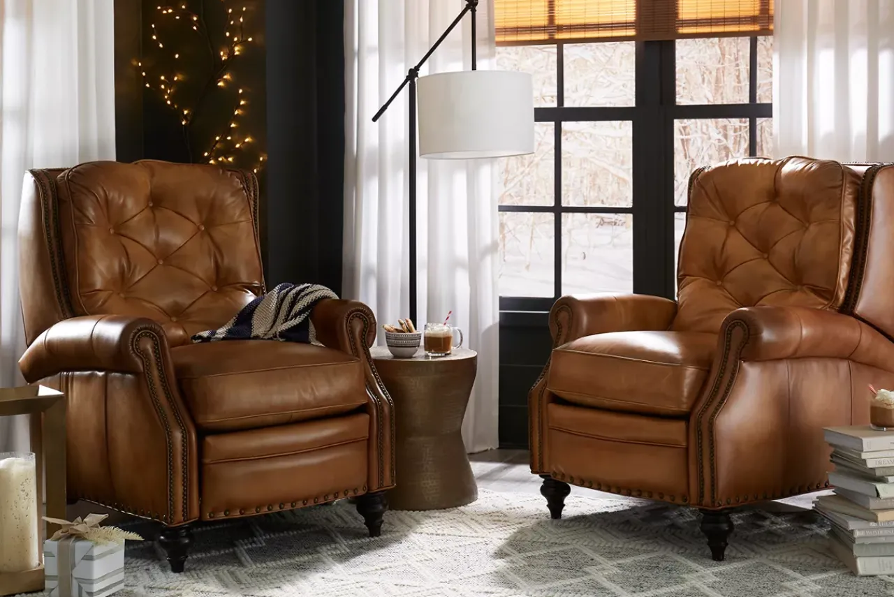 Havertys Miller Recliner Hot