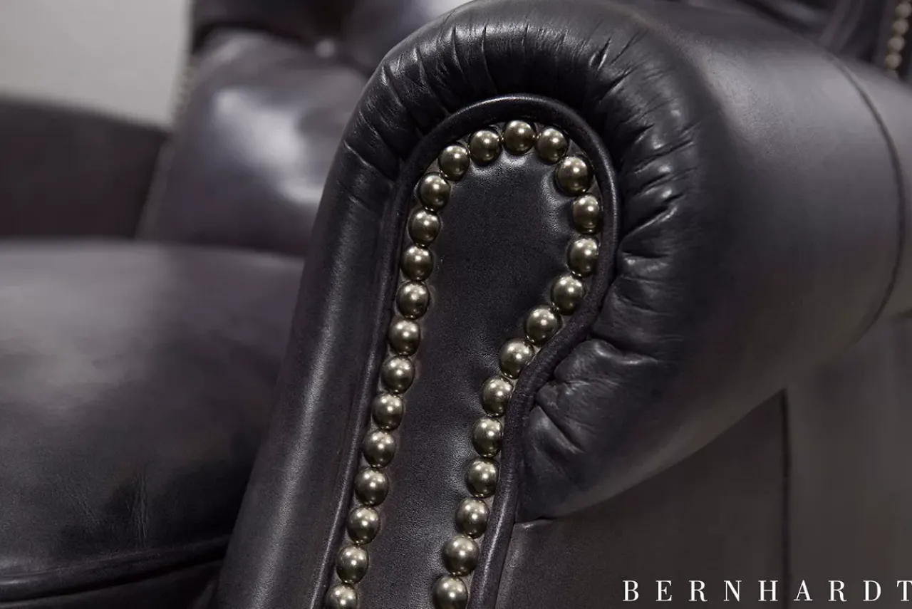 Havertys Miller Recliner Hot