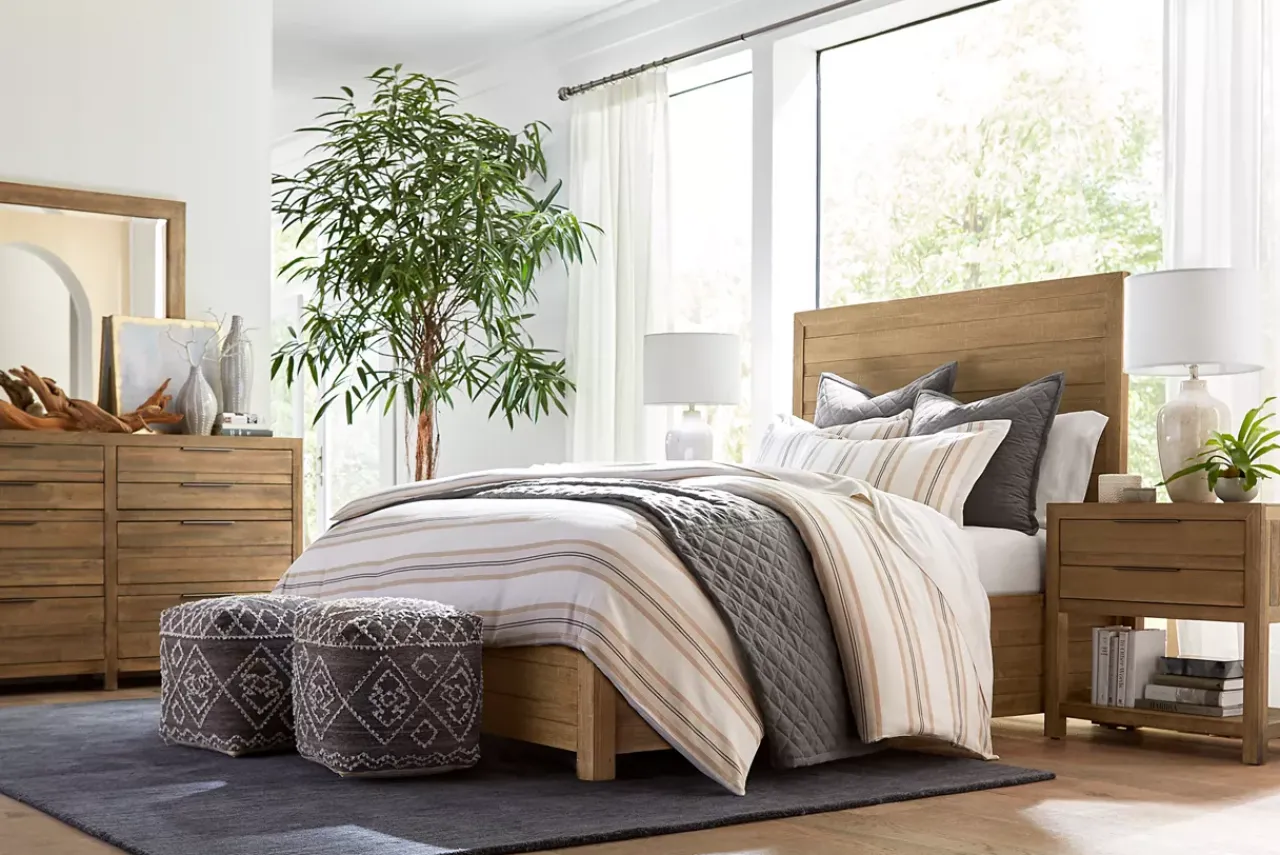 Havertys Sherman Panel Bed Outlet