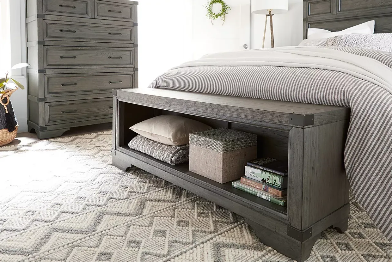 Havertys Vickery Creek Chest Hot