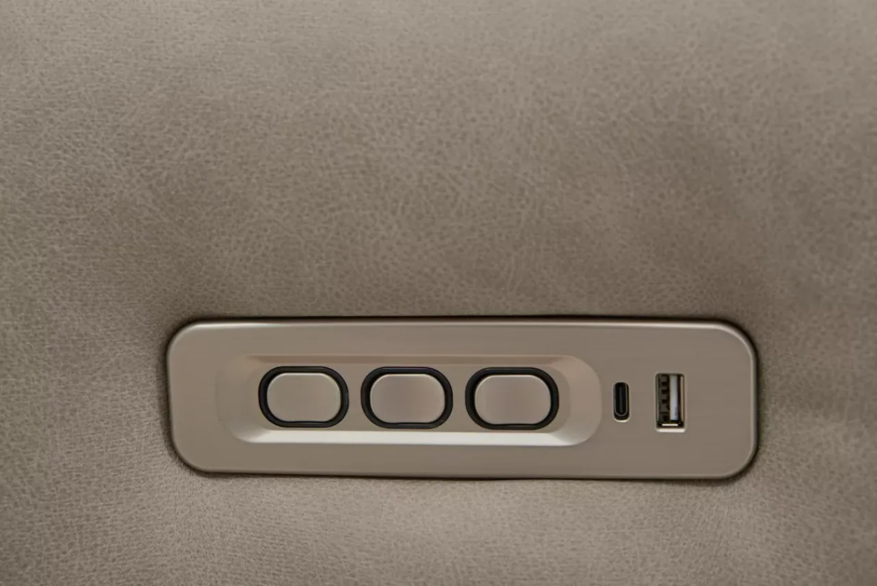 Havertys Winston Power Loveseat Outlet